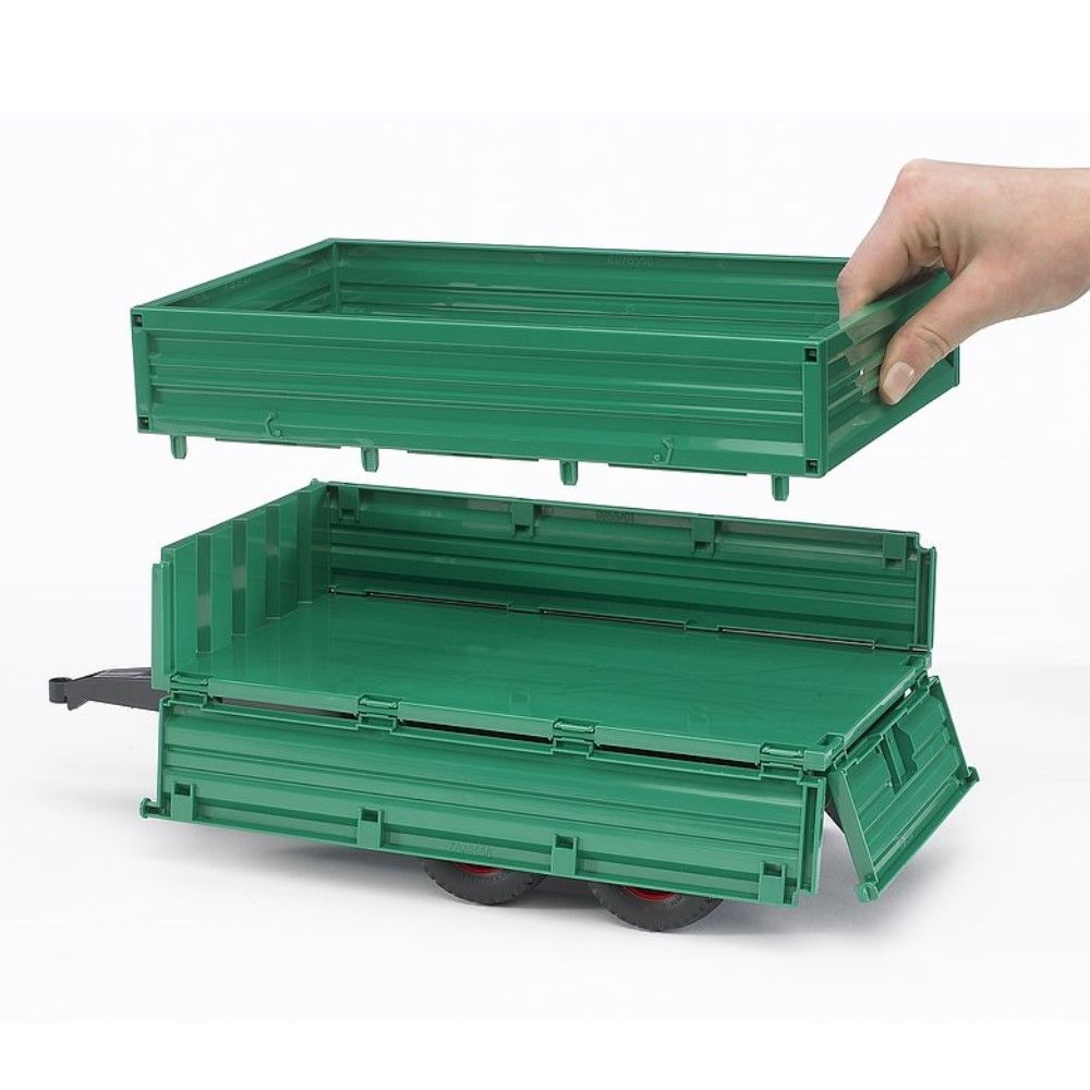 Trailer basculante com laterais móveis