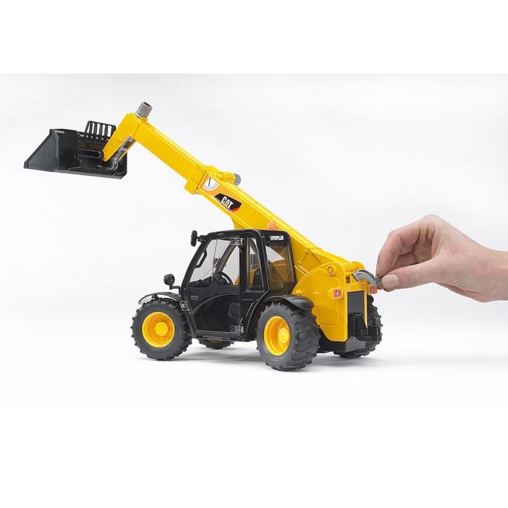 Telescópico CAT com balde