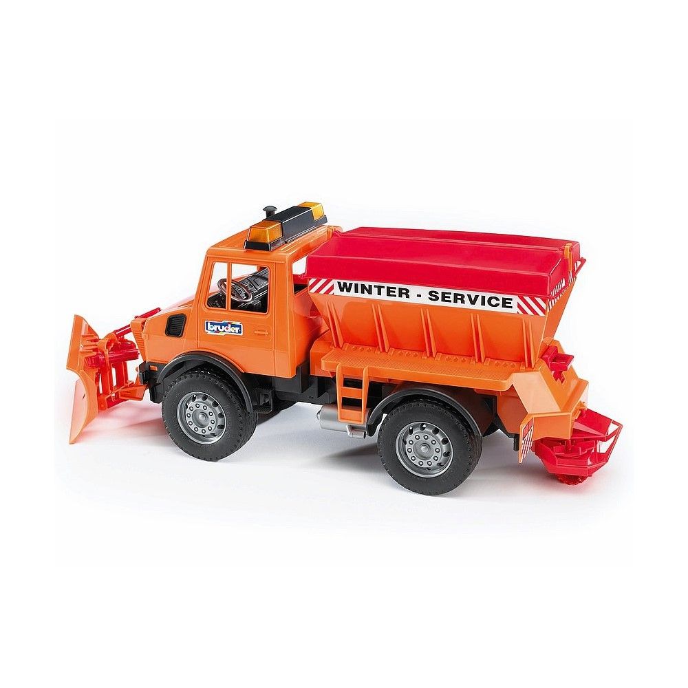 Limpa neves Unimog e espalhador de sal