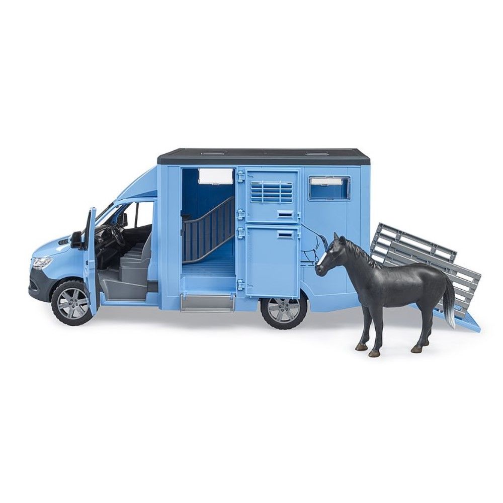 Transporte de animais MB Sprinter com 1 cavalo