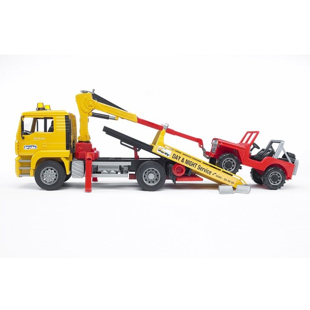 Auto-reboque MAN TGA com grua e Jeep