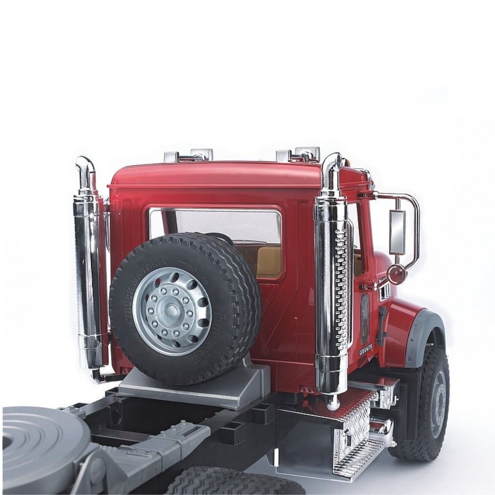 Camião semi-reboque MACK com escavadora JCB CX