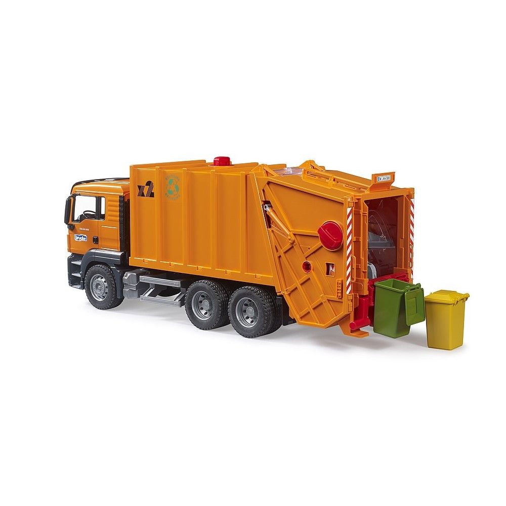 Camião MAN TGS laranja de recolha de lixo