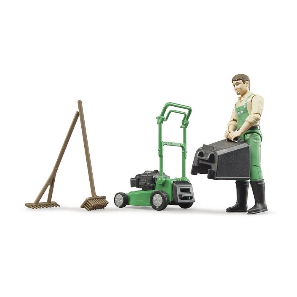 Jardineiro com cortador de relva e ferramentas