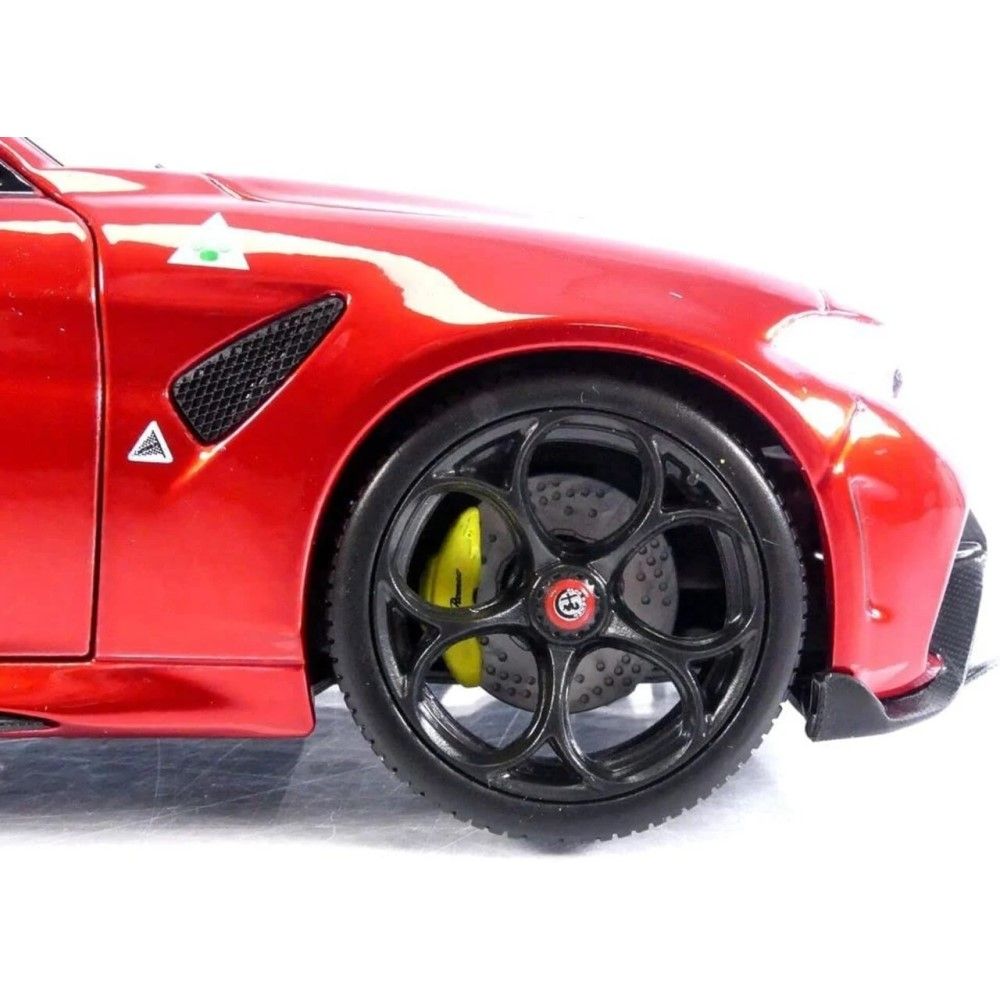 1/18 - Alfa Romeo Giulia GTAm 2020 (vermelho)