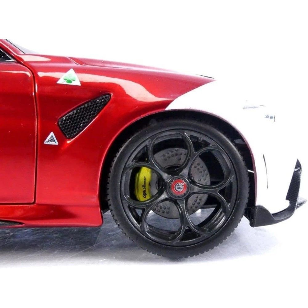 1/18 - Alfa Romeo Giulia GTAm #99 Racing 2020