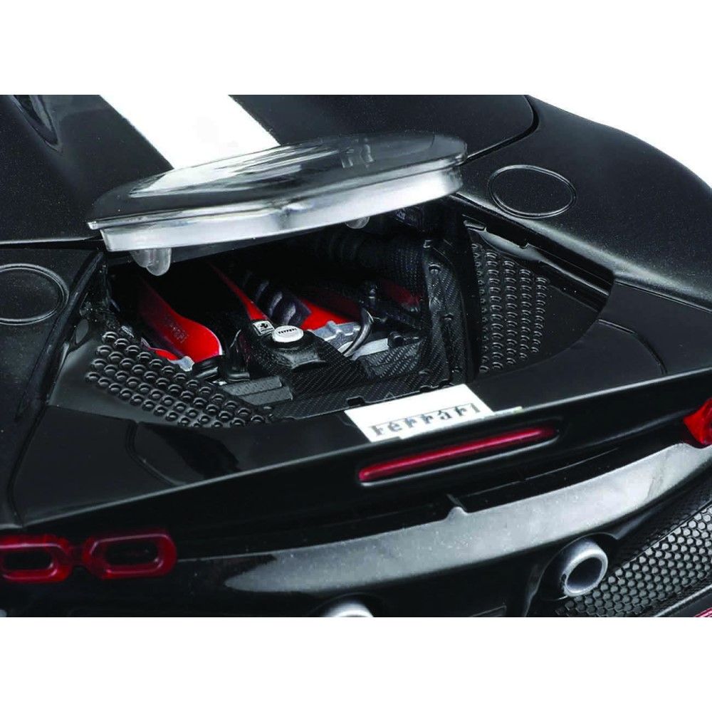1/18 Signature Series - Ferrari SF90 Spider Assetto Fiorano (preto)