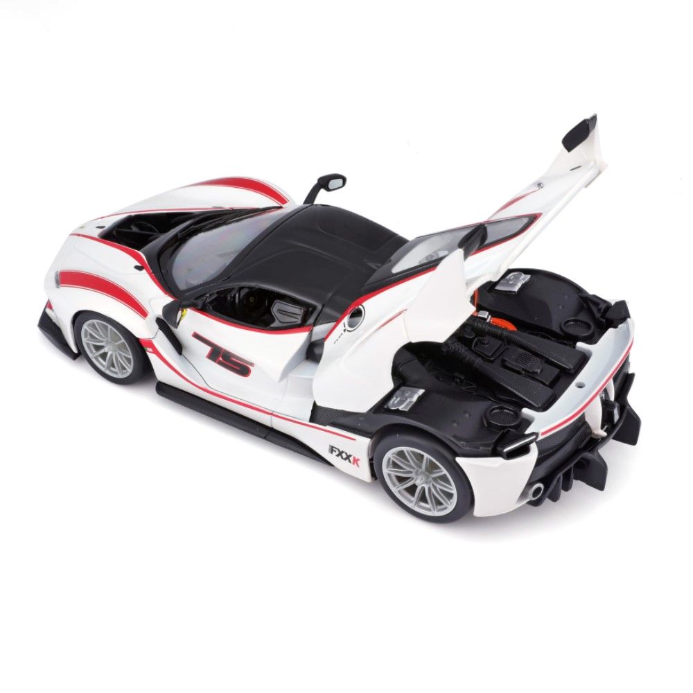1/24 - Ferrari FXX-K #75 (branco)