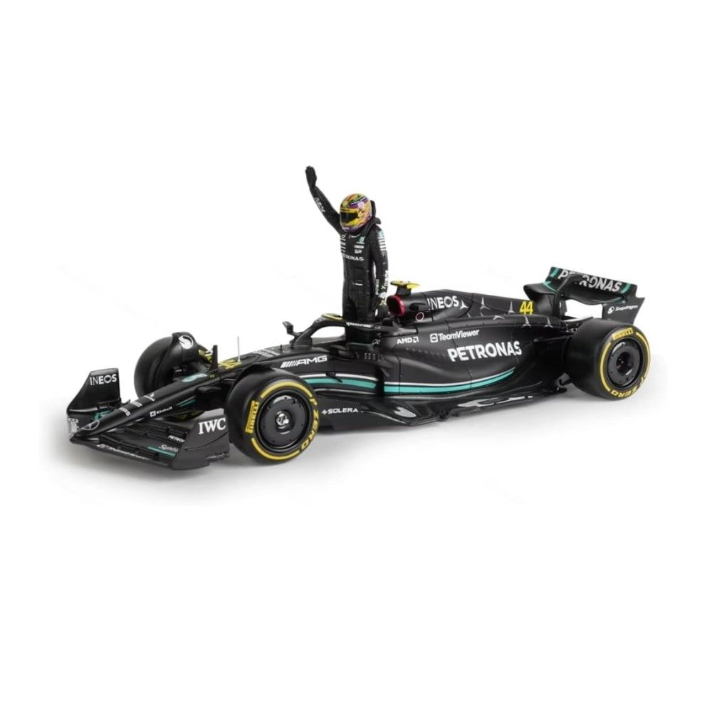 1/24 - F1 Mercedes AMG W14 - Lewis Hamilton #44 com Figura