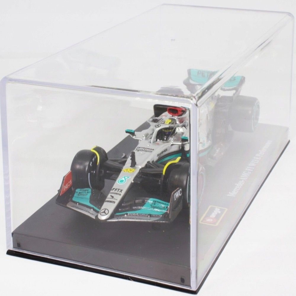 1/43 - F1 Mercedes AMG W13E Performance #44 2022 L.Hamilton com Capacete