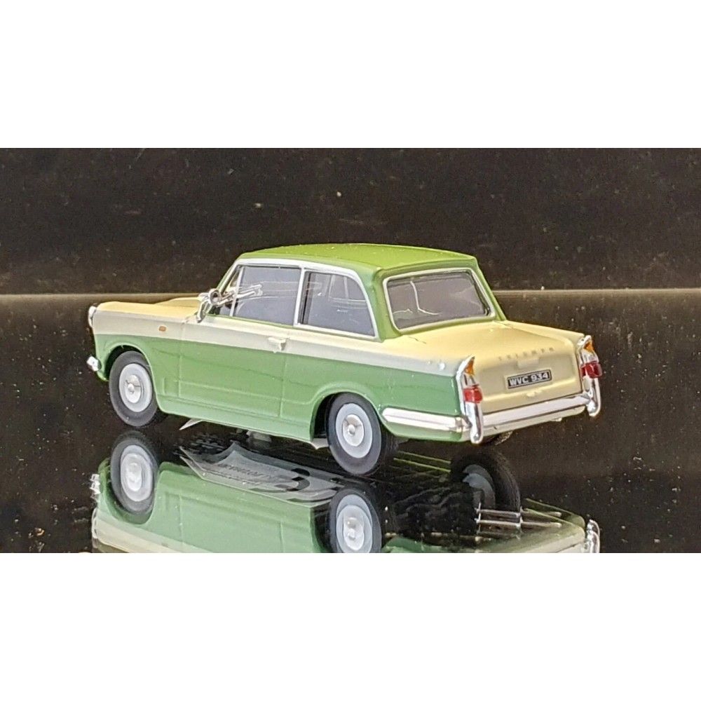 1/43 - Triumph Herald, verde