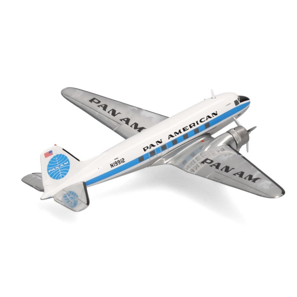 1/200 - Douglas DC-3 Pan American World Airways - N19912 " ´s Clipperle"