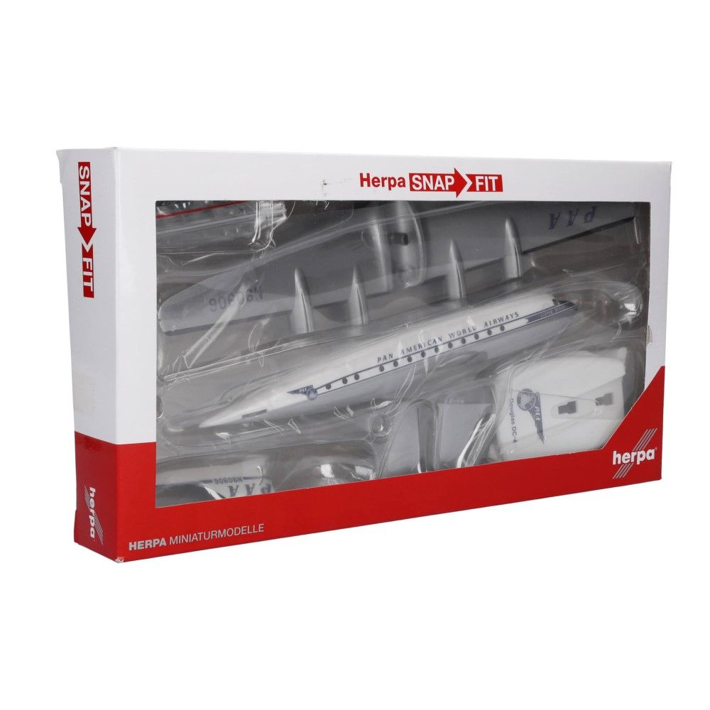1/125 - Douglas DC-4 Pan American – N90906 - Clipper Munich