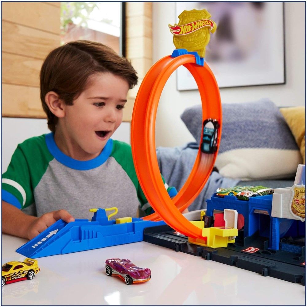 HW - Esquadra de Policia c/ pista