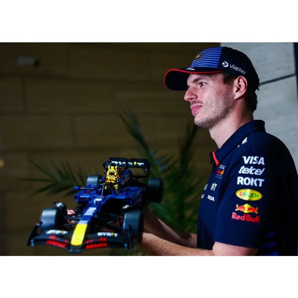Carro Oracle Red Bull Racing RB20 F1