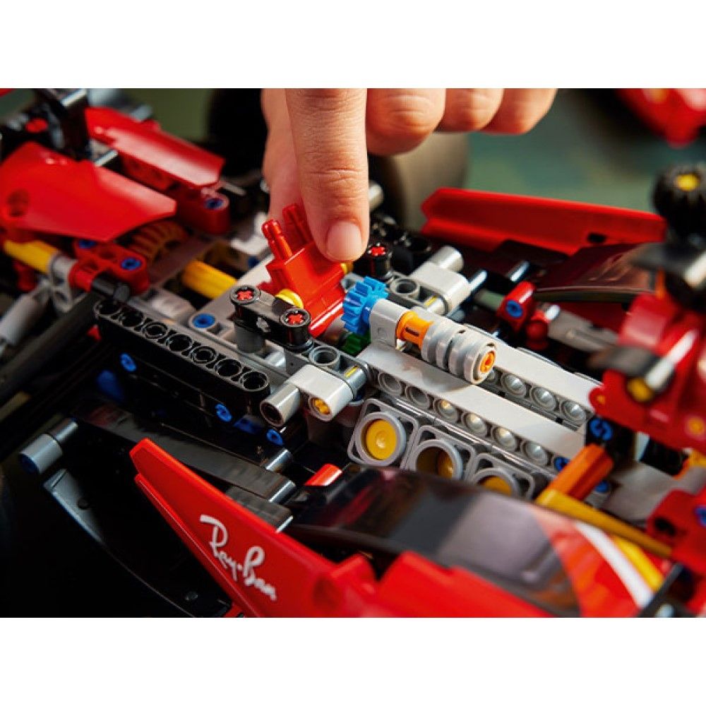 Carro Ferrari SF-24 F1