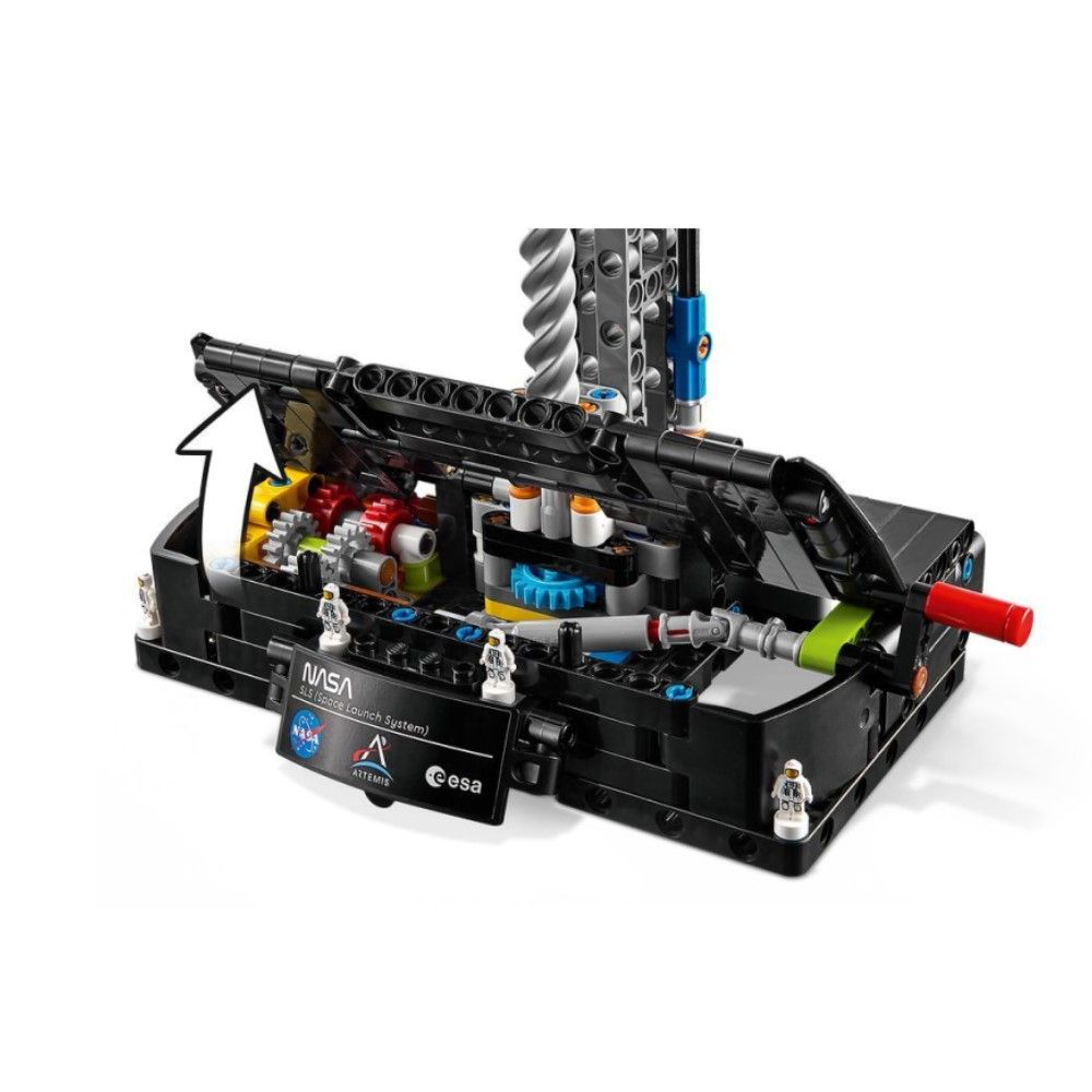 Foguetão do Sistema de Lançamento Espacial NASA Artemis