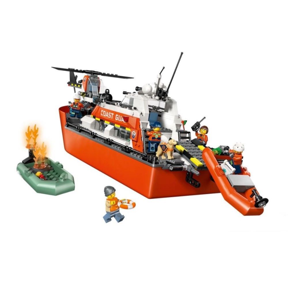 Barco e Helicóptero de Resgate da Guarda Costeira