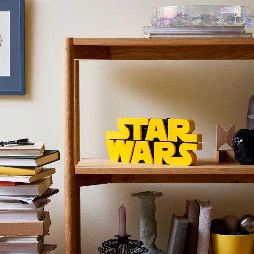 Logótipo Star Wars Construído com Peças