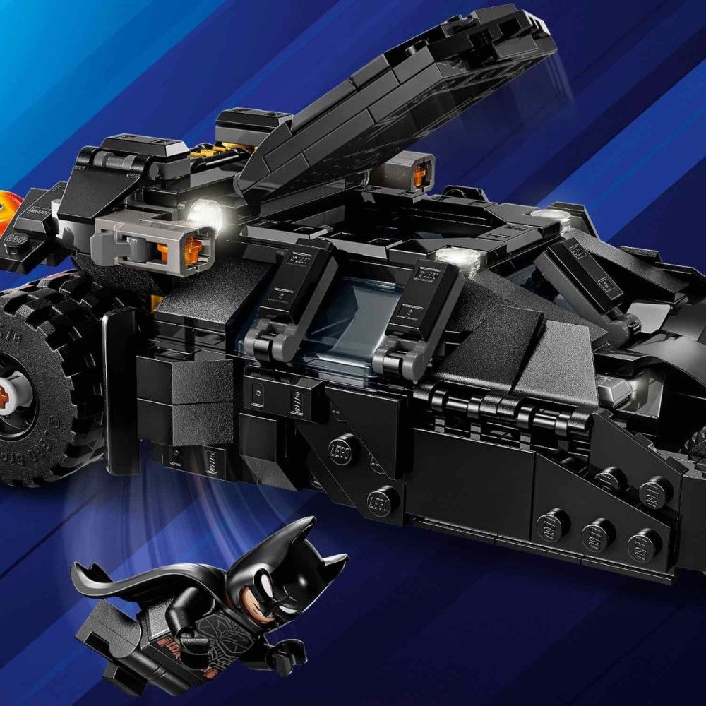 Batman Tumbler contra Two-Face e The Joker