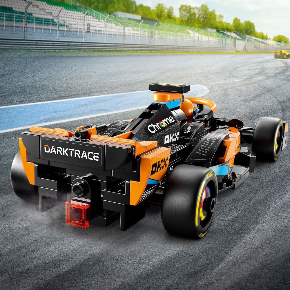 Carro de Corrida de Fórmula 1 McLaren 2023
