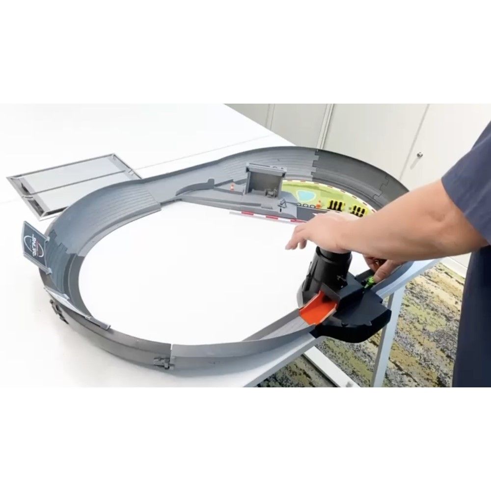 FM100 Power Circuit Raceway