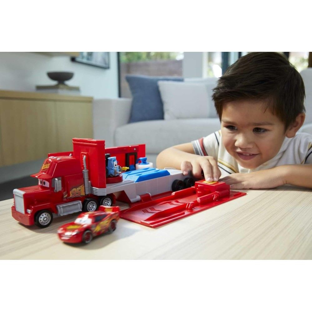 Camião Mack Transforma-se em Playset
