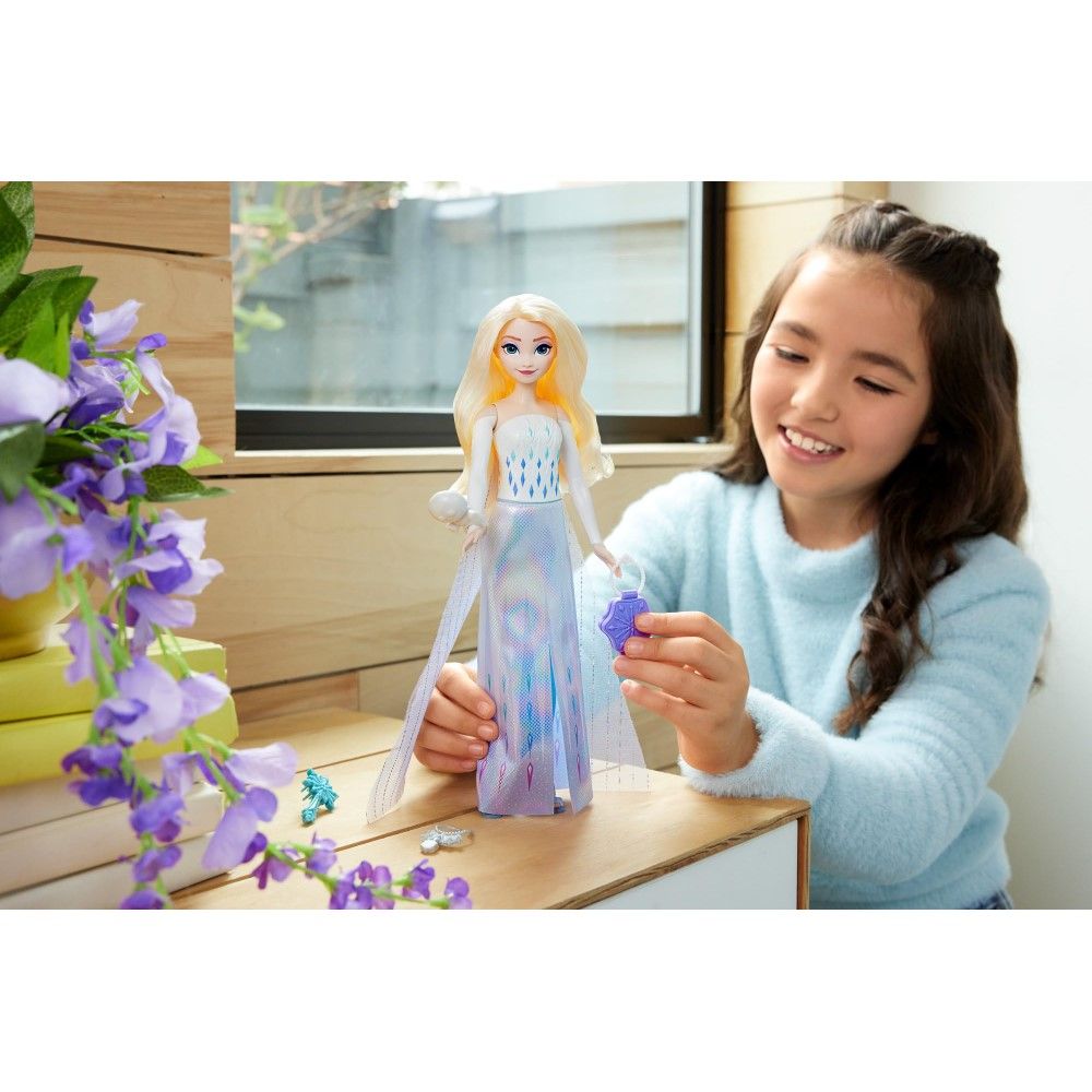 Cápsula surpresa da Elsa com acessórios