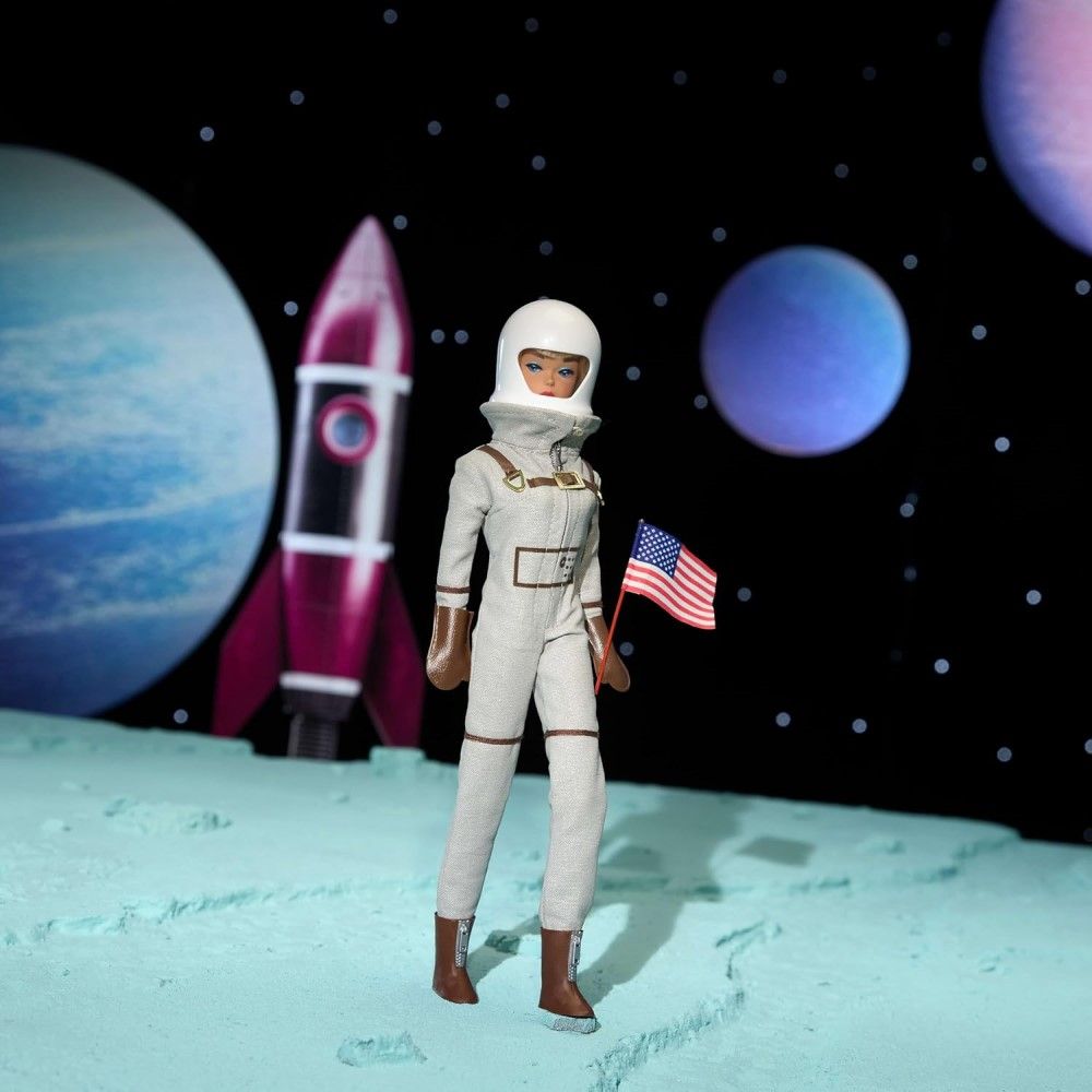 Barbie Signature Miss Astronauta