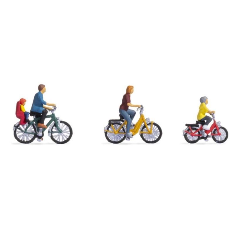 Familia em passeio de Bicicleta