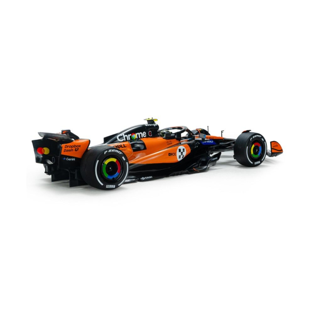 1/18 - F1 McLaren MCL39, #4 L.Norris (2025)