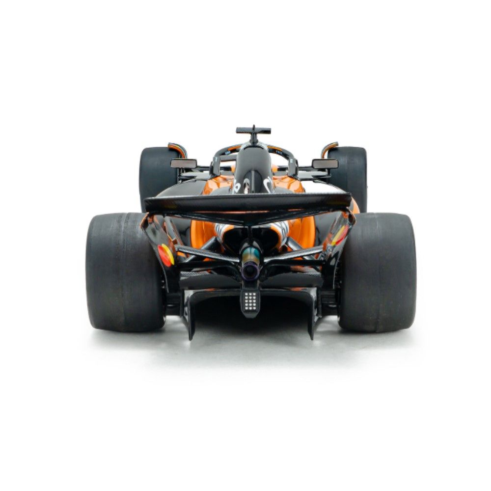 1/18 - F1 McLaren MCL39, #81 O.Piastri (2025)